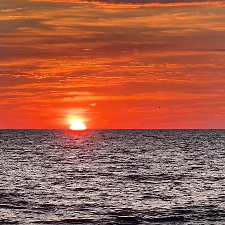 Your Escape To The And Apartment