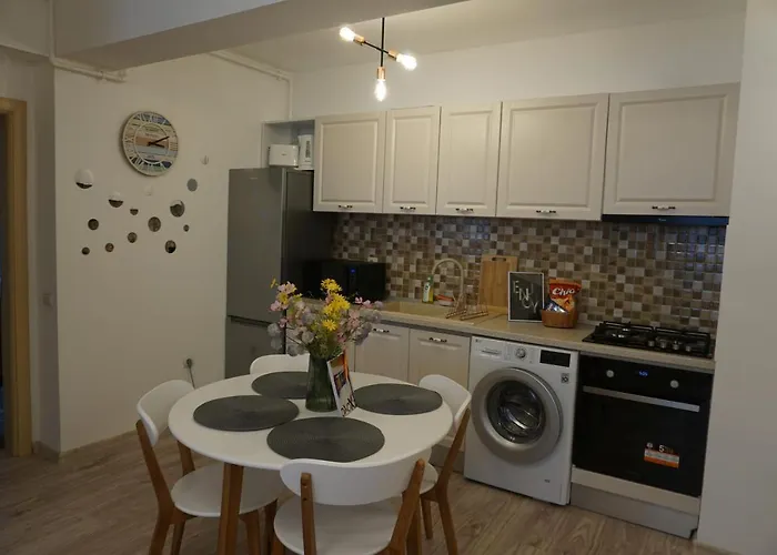 Your Escape To The And Apartment Mamaia