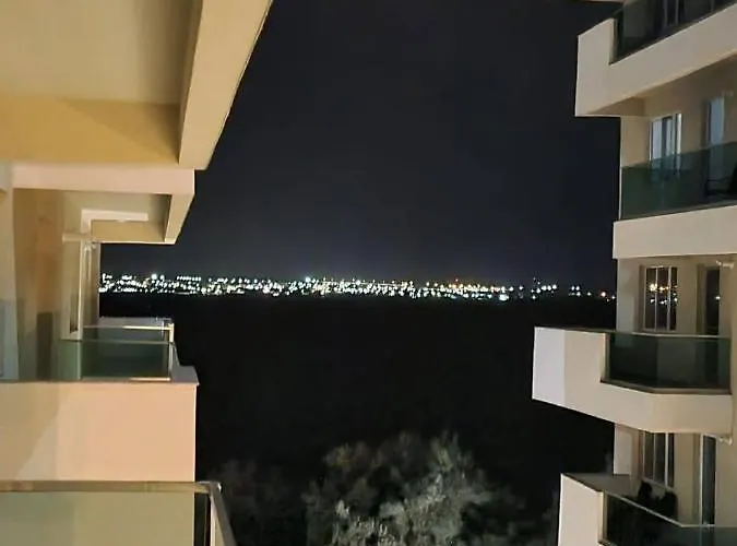 Your Escape To The And Mamaia