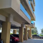 Apartament Your Escape To The And