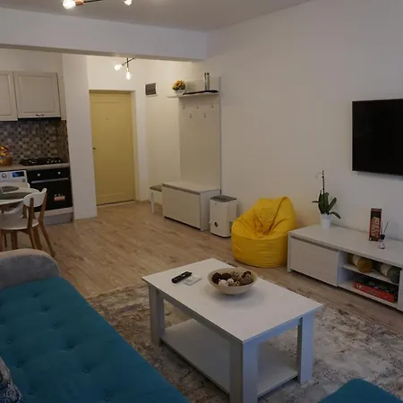 Your Escape To The And Mamaia