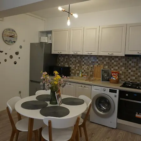 Your Escape To The And Apartman Mamaia